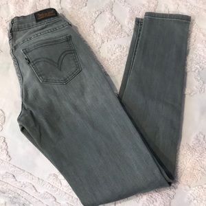 Levi's woman's jean